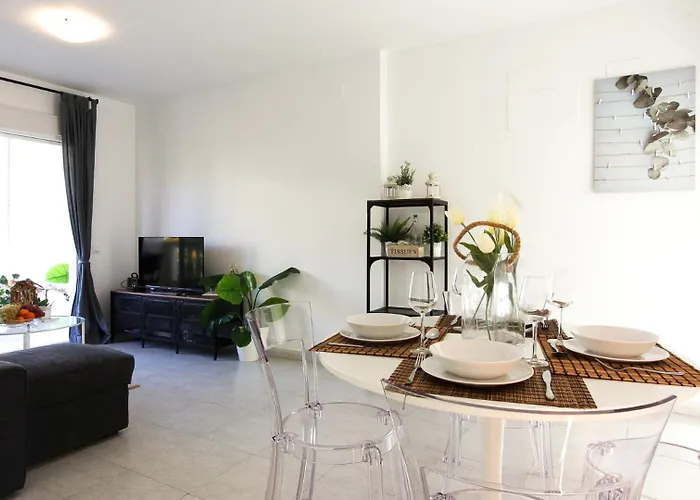 Luxury, Beach, Pool And Garden