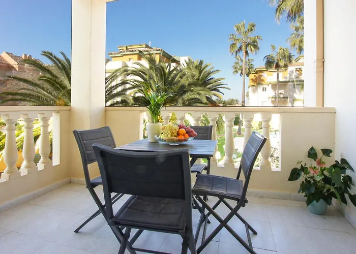 Διαμέρισμα Luxury, Beach, Pool And Garden